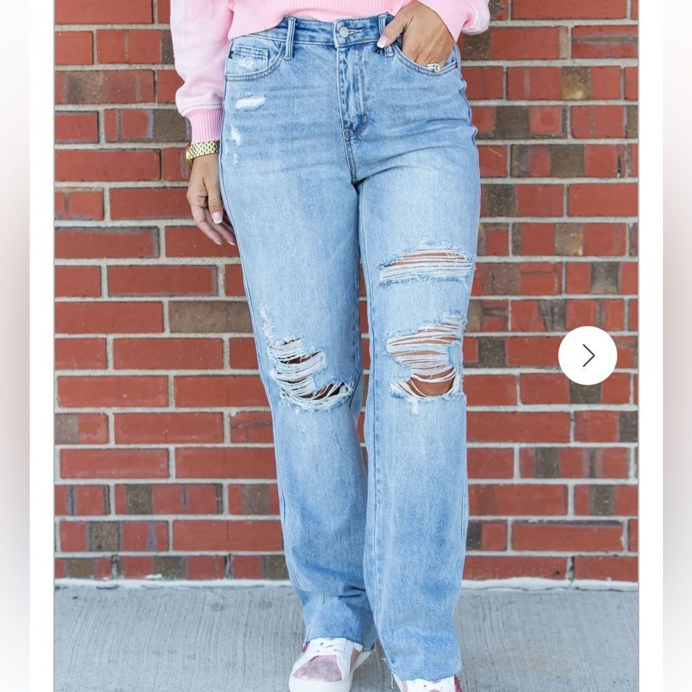 Judy Blue Light Blue Distressed Straight Leg Jeans